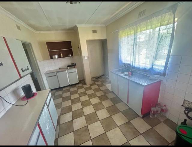 3 BEDROOM HOUSE FOR SALE IN VANDERBIJLPARK CW 4